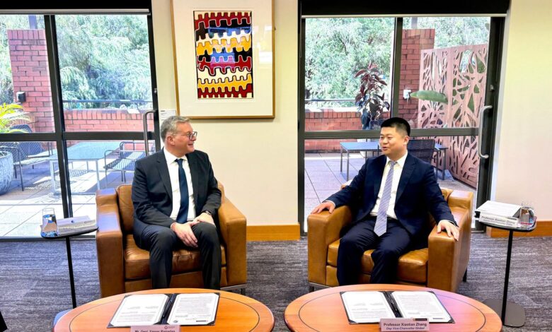 وزير البترول يشهد توقيع خطاب نوايا مع جامعة كيرتن الأسترالية 1 وزير البترول يشهد توقيع خطاب نوايا مع جامعة كيرتن الأسترالية