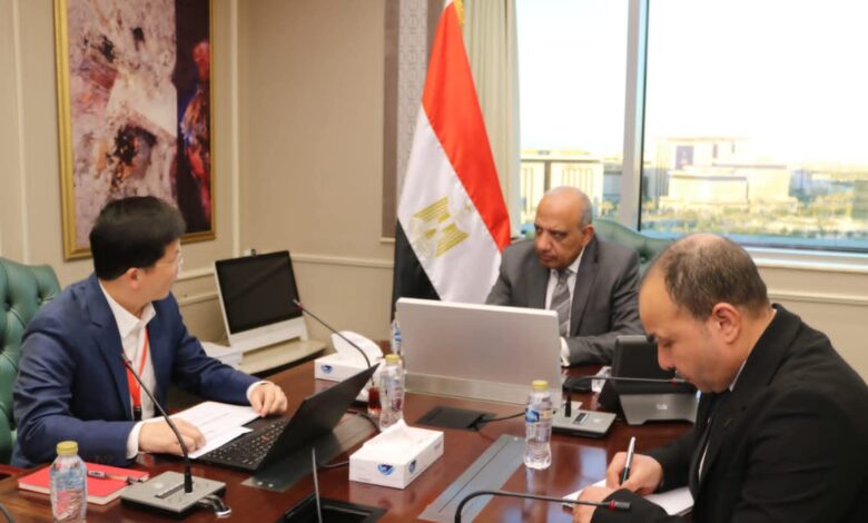 وزير الكهرباء يبحث مع وفد صيني التعاون فى مجالات دمج الطاقات المتجددة 1 وزير الكهرباء يبحث مع وفد صيني التعاون فى مجالات دمج الطاقات المتجددة