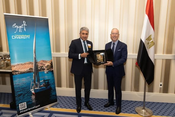 وزير السياحة يبحث مع الرئيس التنفيذي للاتحاد تعزيز أوجه التعاون لزيادة التدفقات السياحية من السوق الأمريكي  
