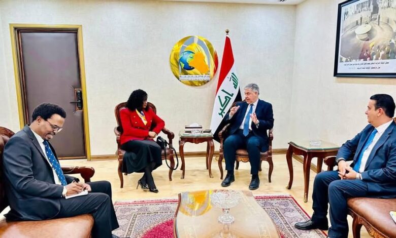 وكيل الوزارة لشؤون التخطيط السياسي يستقبل سفيرة جنوب أفريقيا غير المقيمة في العراق