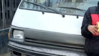 محافظ الجيزة يوقف خط السير لمدة شهر ويوقع غرامة مالية علي سائق خالف التعريفة وقسّم الخط 2 محافظ الجيزة يوقف خط السير لمدة شهر ويوقع غرامة مالية علي سائق خالف التعريفة وقسّم الخط