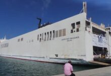 العريش تستقبل السفن مجددًا بعد انقشاع عاصفة الطقس