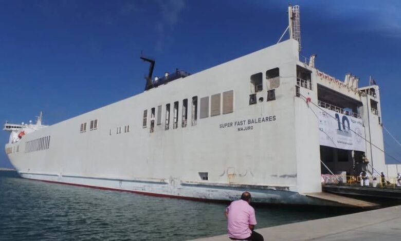 العريش تستقبل السفن مجددًا بعد انقشاع عاصفة الطقس