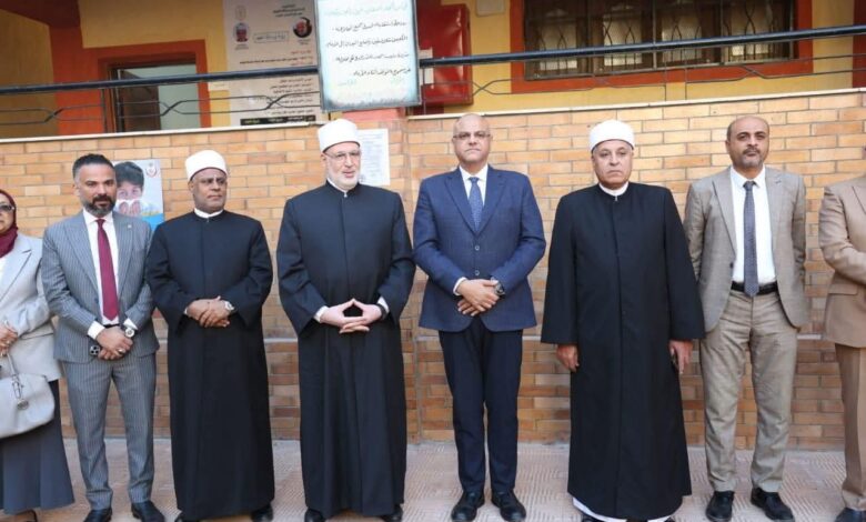 وكيل الأزهر ومحافظ القليوبية يتفقدان معهد طوخ الابتدائي 1 وكيل الأزهر ومحافظ القليوبية يتفقدان معهد طوخ الابتدائي