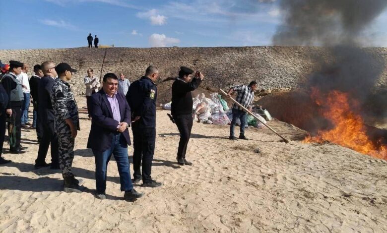 النيابة العامة تُعدم أحراز المخدرات بشمال سيناء بحضور اللجنة المختصة 1 النيابة العامة تُعدم أحراز المخدرات بشمال سيناء بحضور اللجنة المختصة