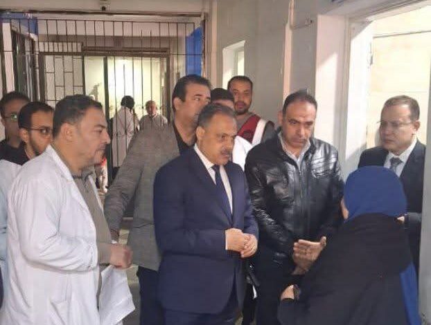 محافظ الشرقية يُفاجئ مستشفى منيا القمح المركزي ويتفقد الأقسام الطبية 1 محافظ الشرقية يُفاجئ مستشفى منيا القمح المركزي ويتفقد الأقسام الطبية