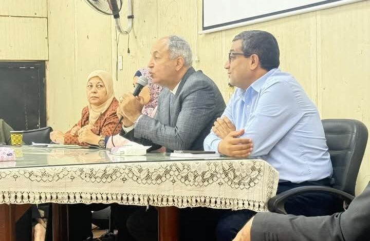 وكيل وزارة الصحة بالجيزة يعقد اجتماعا هاما بمستشفى إمبابة العام لتعزيز لرفع كفاءة أداء المستشفيات 1 وكيل وزارة الصحة بالجيزة يعقد اجتماعا هاما بمستشفى إمبابة العام لتعزيز لرفع كفاءة أداء المستشفيات