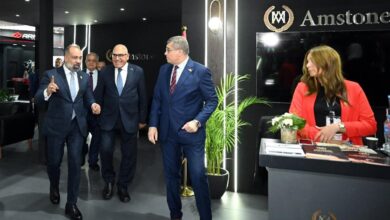 رئيس الهيئة العربية للتصنيع يتفقد جناح شركة أميستون