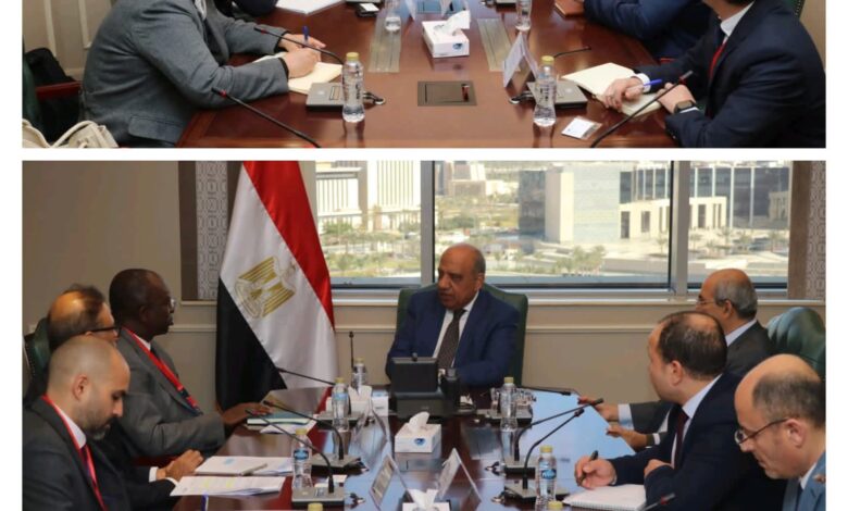 وزير الكهرباء والطاقة المتجددة يبحث مع وفد مؤسسة التمويل الدولية "IFC" سبل دعم وتعزيز الشراكة 1 وزير الكهرباء والطاقة المتجددة يبحث مع وفد مؤسسة التمويل الدولية "IFC" سبل دعم وتعزيز الشراكة