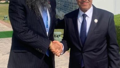 وزير الخارجية يلتقي وزير الدولة الكندي للتنمية الدولية فى الدوحة