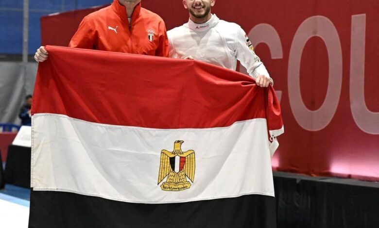 وزير الشباب والرياضة يهنئ البطل الأولمبي محمد السيد بعد تتويجه بذهبية كأس العالم لسلاح الإيبيه 1 وزير الشباب والرياضة يهنئ البطل الأولمبي محمد السيد بعد تتويجه بذهبية كأس العالم لسلاح الإيبيه