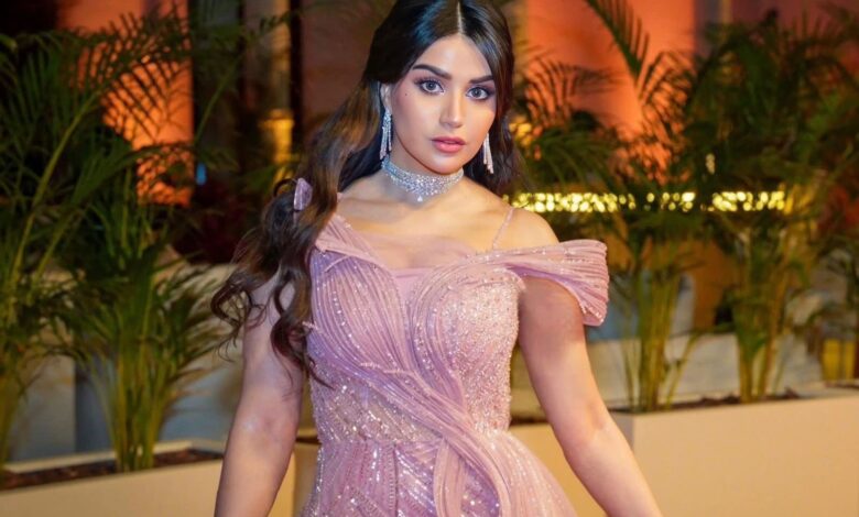 «ديما مسلم» تتألق على السجادة الحمراء بمهرجان البحر الأحمر السنيمائي الدولي