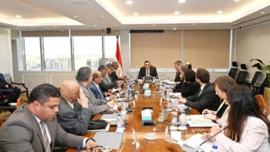 الشربيني يستقبل وفد من بنك الاستثمار الأوروبي EIB لبحث تعزيز فرص التعاون المشترك 2 الشربيني يستقبل وفد من بنك الاستثمار الأوروبي EIB لبحث تعزيز فرص التعاون المشترك