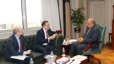 وزير الكهرباء يستقبل سفير بريطانيا بالقاهرة لبحث سبل دعم وتعزيز التعاون 2 وزير الكهرباء يستقبل سفير بريطانيا بالقاهرة لبحث سبل دعم وتعزيز التعاون