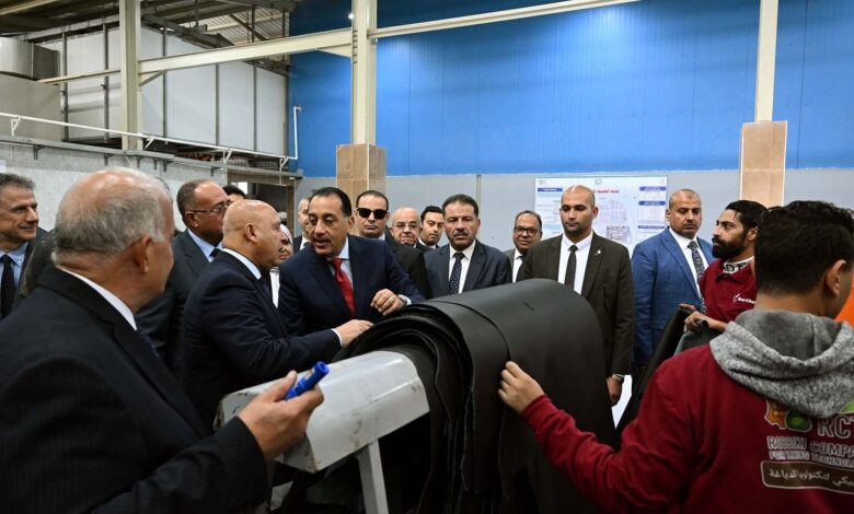رئيس الوزراء يتفقد مشروع رفع كفاءة وتأهيل مركز تكنولوجيا دباغة الجلود بمدينة الروبيكي 1 رئيس الوزراء يتفقد مشروع رفع كفاءة وتأهيل مركز تكنولوجيا دباغة الجلود بمدينة الروبيكي