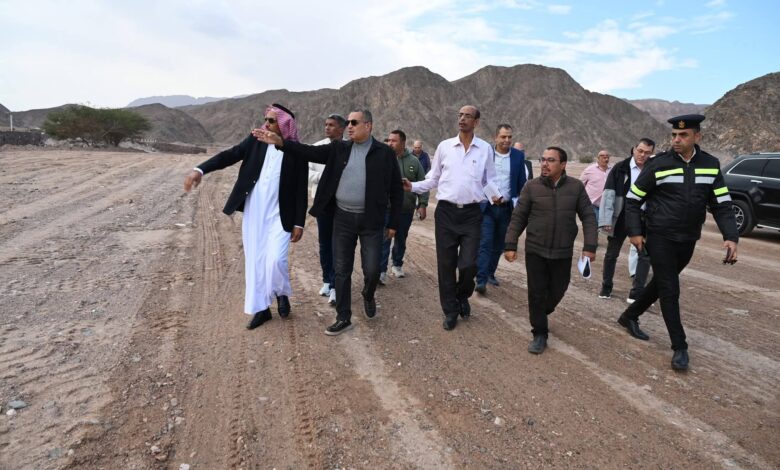 محافظ جنوب سيناء يتفقد ساحة انتظار النقل الثقيل بمدينة طابا ويوجه ببدء التشغيل التجريبي 1 محافظ جنوب سيناء يتفقد ساحة انتظار النقل الثقيل بمدينة طابا ويوجه ببدء التشغيل التجريبي