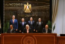 رئيس الوزراء يشهد توقيع اتفاقية تسوية بين عددٍ من الجهات الحكومية وشركة جنوب الوادي الاسمنت