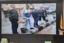 العريش تواصل كسح مياه الأمطار وفتح غرف التصريف بالشوارع الرئيسية والفرعية    