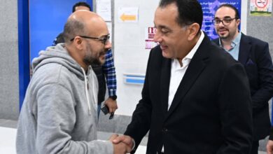 رئيس الوزراء يجري حوارا مع المواطنين حول الخدمات المقدمة ويطمئن على مستوى رضاهم 2 رئيس الوزراء يجري حوارا مع المواطنين حول الخدمات المقدمة ويطمئن على مستوى رضاهم