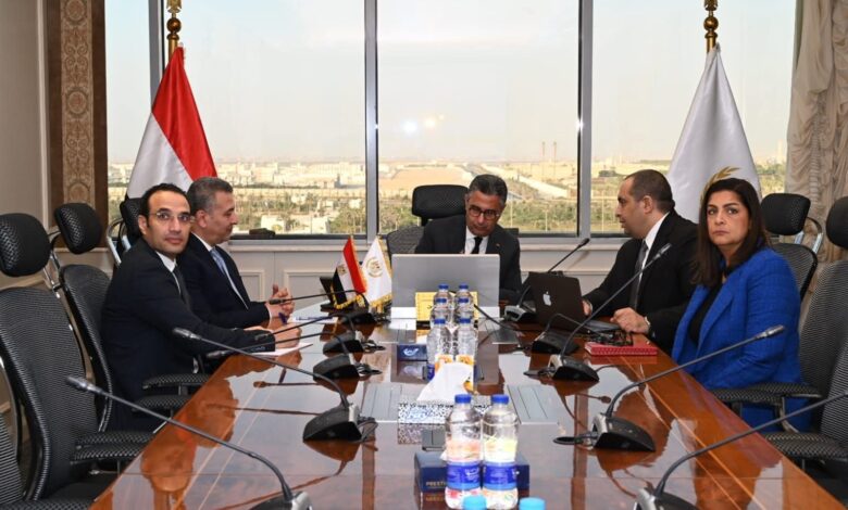 وزير التموين يجتمع مع رئيس مصلحة دمغ المصوغات والموازين لمتابعة خطط التطوير