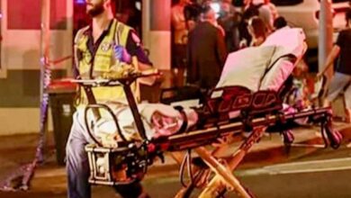 أستراليا تعلن مقــتل 12 شخصاً فى إطلاق نــار استهدف تجمعاً يهـــودياً على شاطئ بونداى فى سيدنى 3 أستراليا تعلن مقــتل 12 شخصاً فى إطلاق نــار استهدف تجمعاً يهـــودياً على شاطئ بونداى فى سيدنى