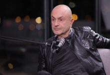 طوني قهوجي يروي تجربته في صناعة التلفزيون ببرنامج "يلا نحكي"