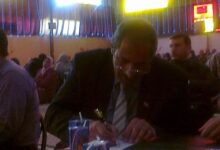 النص ثابت… والهوى متقلب: لمن تكون الكلمة؟