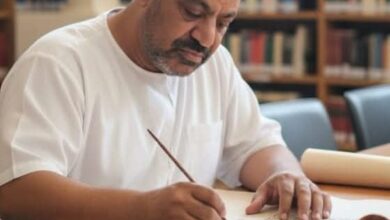 نقطه من اول السطر نبكي فرحا....نبكي حزنا