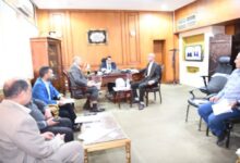 نائب محافظ قنا يترأس اجتماع مجلس إدارة مركز تدريب علوم الحاسب واللغات لمتابعة خطط التطوير