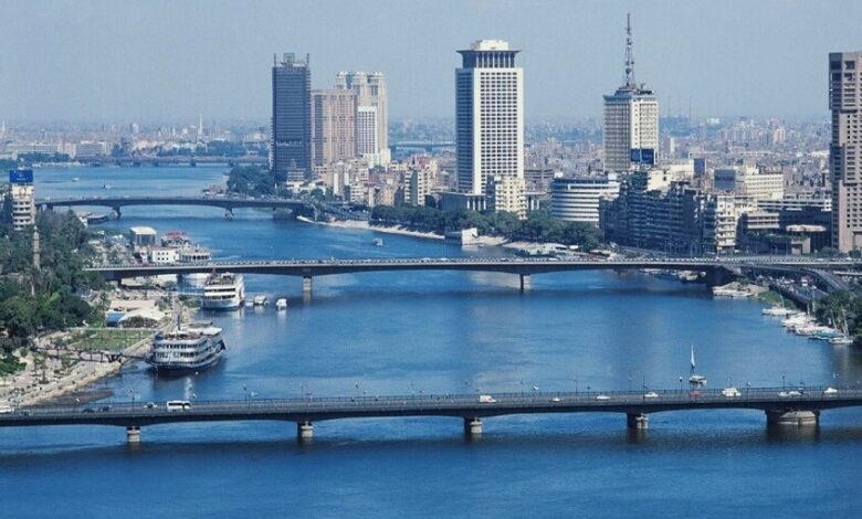 الحكومة المصرية توقف العمل بقرار أغضب المصريين