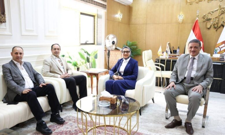 محافظ الوادي الجديد تستقبل مدير صندوق مكافحة الإدمان