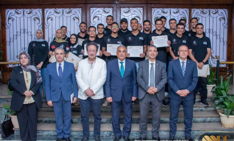 مجلس جامعة طنطا يكرم الفريق الطلابي T-Racers بكلية الهندسة